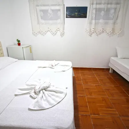 Bozcaada Ilgin Bag Evi Отель