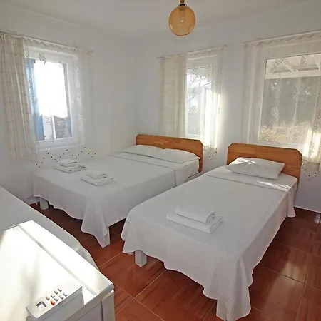 Bozcaada Ilgin Bag Evi Отель