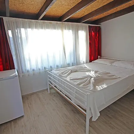 Bozcaada Ilgin Bag Evi Отель